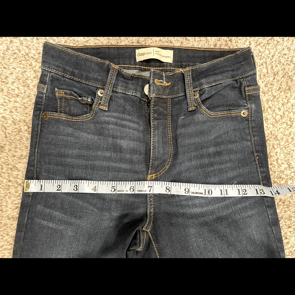 True Skinny GAP size 25